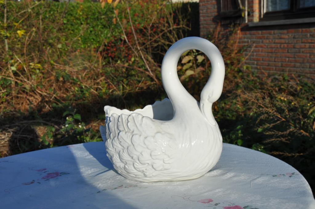 jardinière cygne en faience (1), Enlèvement ou Envoi