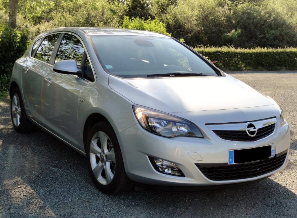 OPEL ASTRA SPORT 1.4 140ch (2011), Autos, Sièges sport, Achat, Boîte manuelle, 5 portes