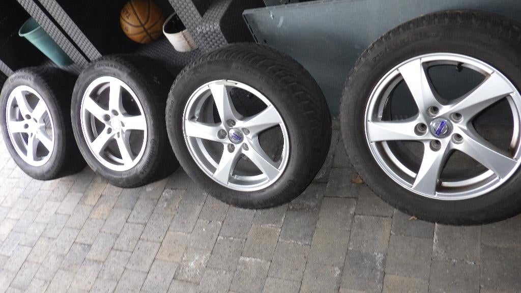 Winterbanden op velgen Volvo V60, Auto-onderdelen, Banden en Velgen, Ophalen, 16 inch, Winterbanden, Band(en)