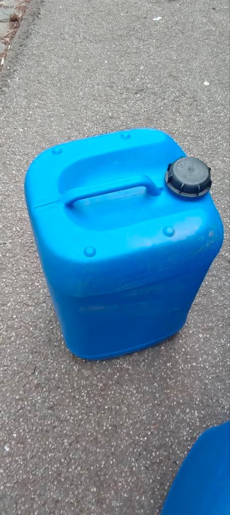 Jerrican 25 litres, Enlèvement