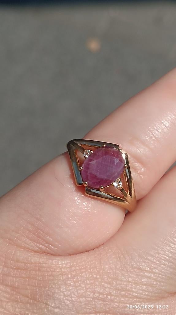 Bague en argent massif 925 plaqué or avec rubis, Neuf, Enlèvement ou Envoi, Or, Plus petit que 17