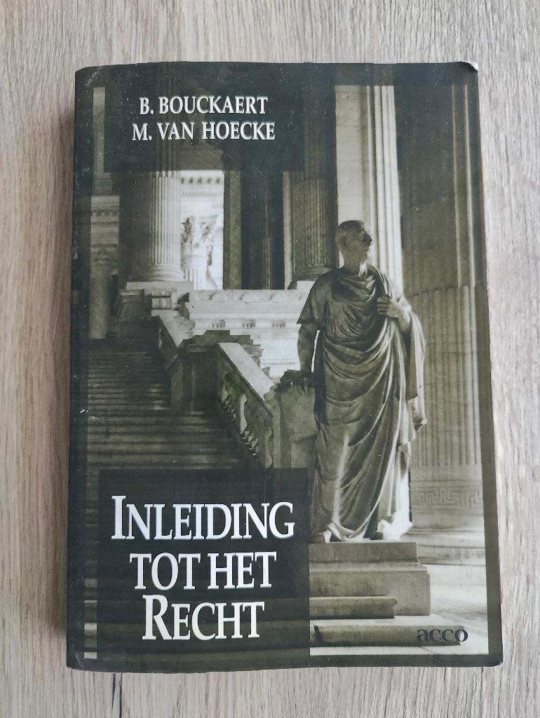 Inleiding tot het recht - Bouckaert & Van Houcke, Ophalen of Verzenden, Gelezen