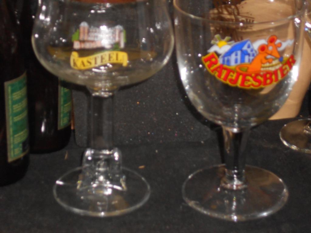 Bierglazen..La Trappe.La Chouffe.Oud Beersel.D 63, Verzamelen, Biermerken, Zo goed als nieuw, Glas of Glazen, La Trappe, Ophalen of Verzenden
