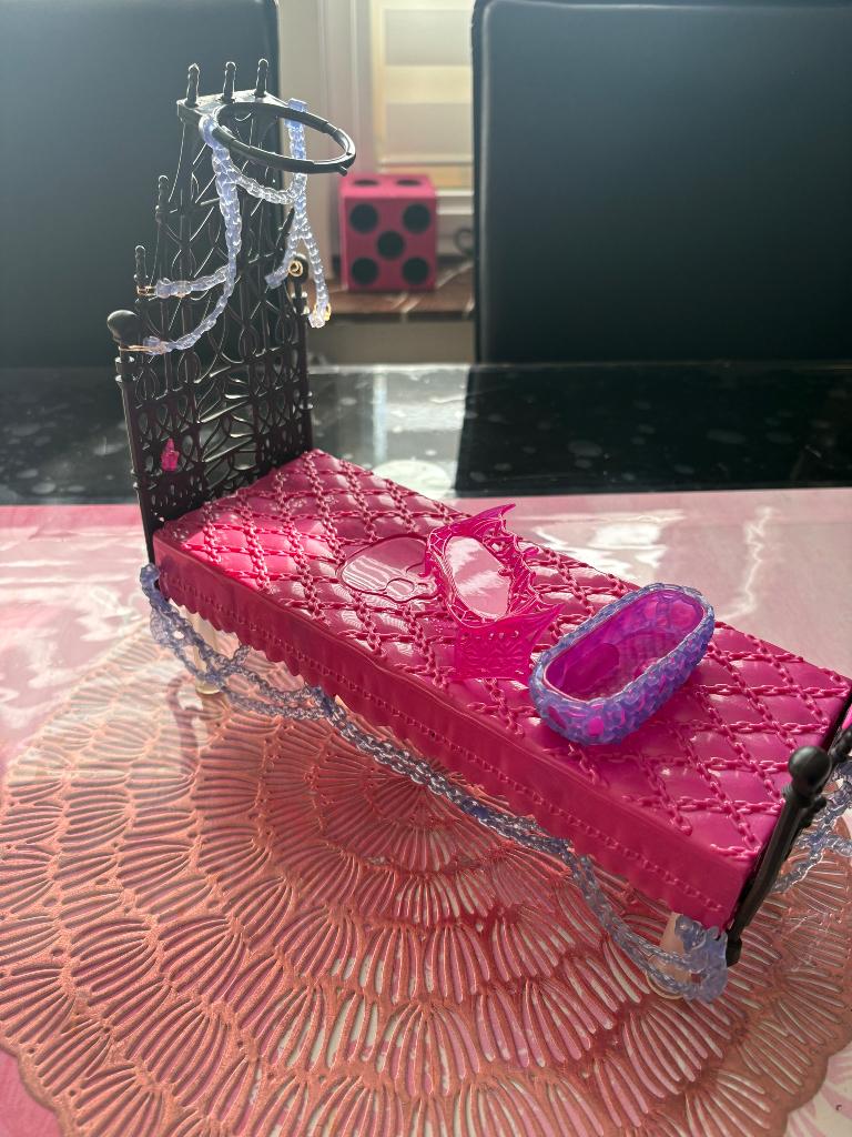 Lit poupée monstre high, Enlèvement ou Envoi, Utilisé, Poupée