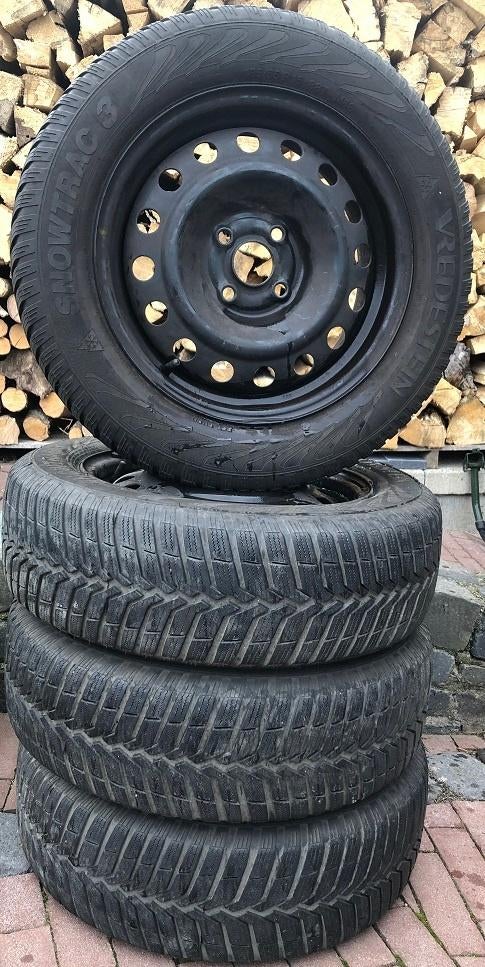 Winterbanden set op KIA velg 185 / 65 / R15 88T., Ophalen, Gebruikt, 15 inch, Banden en Velgen