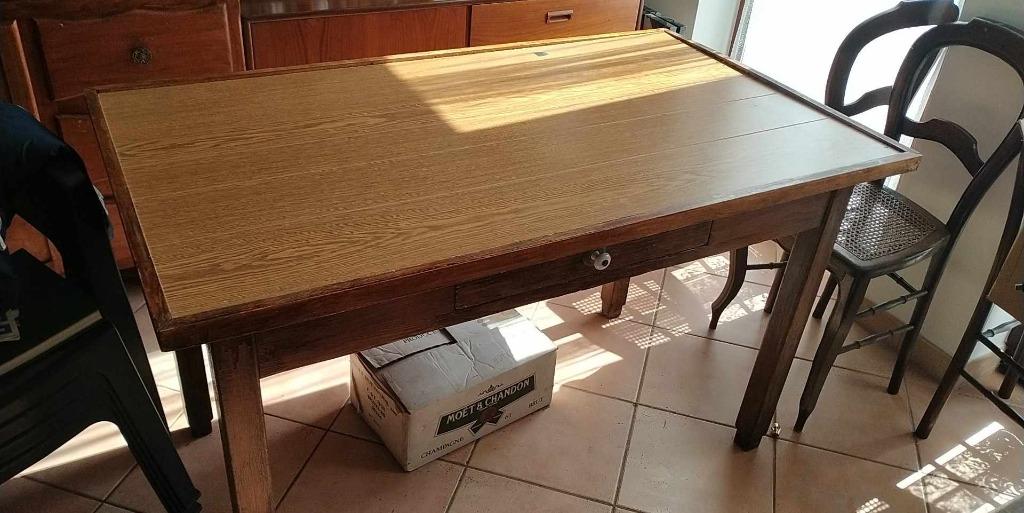 ancienne table salle à manger 140 x 75  x 78 cm, 100 à 150 cm, Fermette, Enlèvement, Utilisé