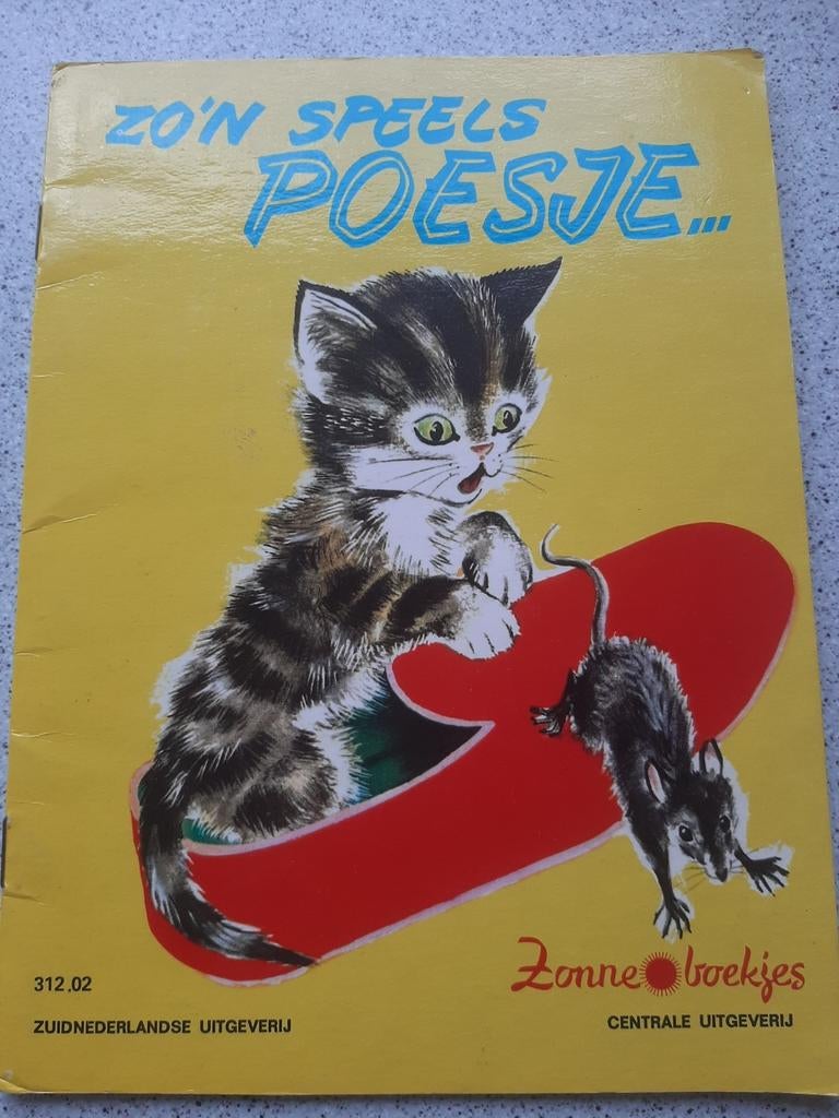 Zo’n speels poesje – Zonneboekjes anno 1973 ZELDZAAM, Boeken, Ophalen of Verzenden, Zo goed als nieuw