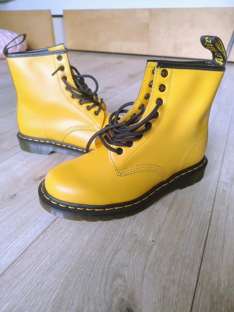 NIEUWE Dr. Martens boots, botten. Smooth, yellow/gele Doc's, Kleding | Heren, Schoenen, Overige kleuren, Boots, Nieuw, Ophalen of Verzenden