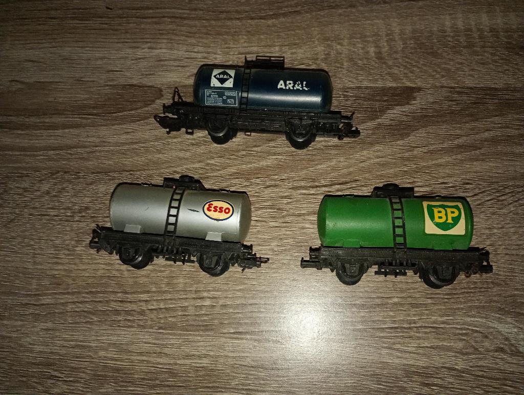 3 tankwagons van LIMA, Hobby en Vrije tijd, Ophalen of Verzenden, Gebruikt, Wagon, Lima