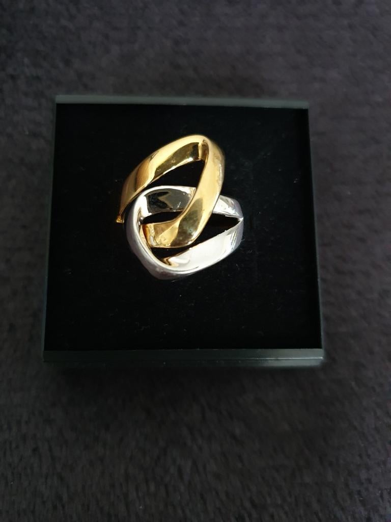 Bicolor ring van Venizi maat 53, Handtassen en Accessoires, Ringen, Ophalen of Verzenden, Zo goed als nieuw, Dame