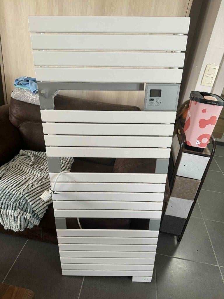 Radiator handdoekdroger overslaan, Ophalen, Zo goed als nieuw, Radiator