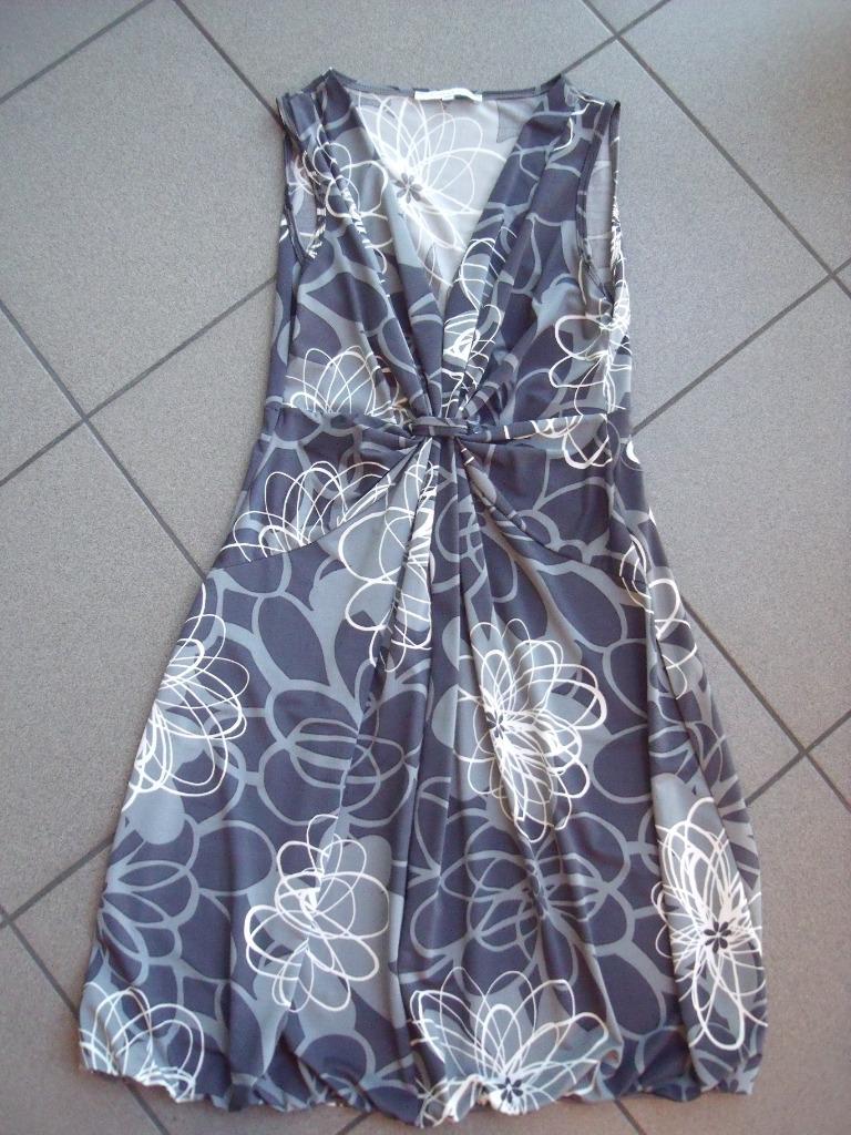 Jurk van Lola & Liza, Kleding | Dames, Maat 38/40 (M), Lola & Liza, Ophalen of Verzenden, Grijs