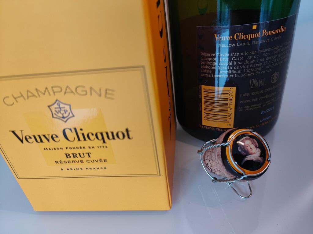 Veuve Clicquot Brut Reservé Cuvée , Geschenkverpakking, Caps, Ophalen of Verzenden, Gebruikt, Verpakking