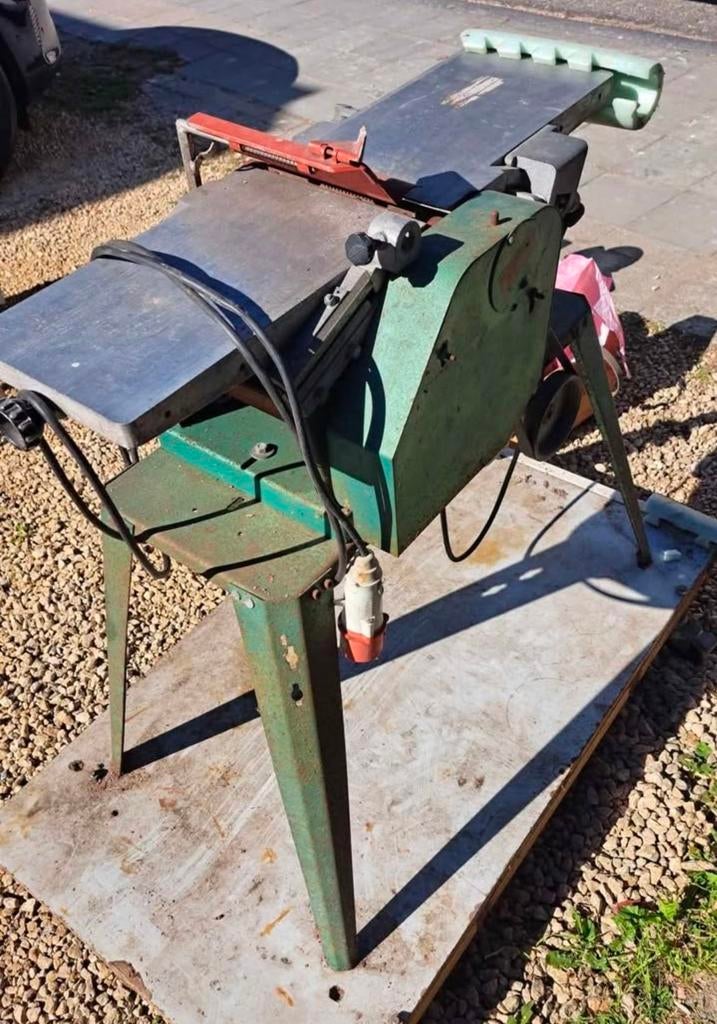 Plusieurs machines à  bois kity, Ophalen