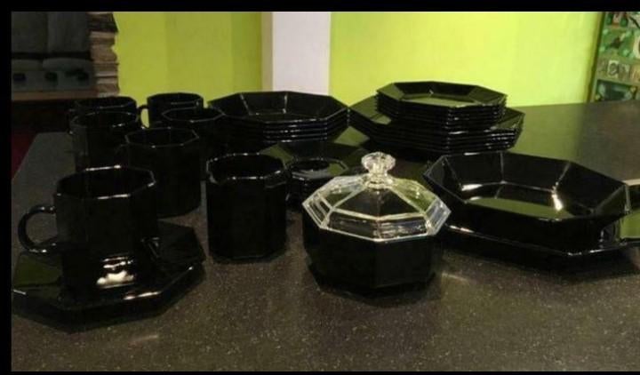 Servies 6 personen zwart compleet, Enlèvement, Comme neuf, Assiettes(s)