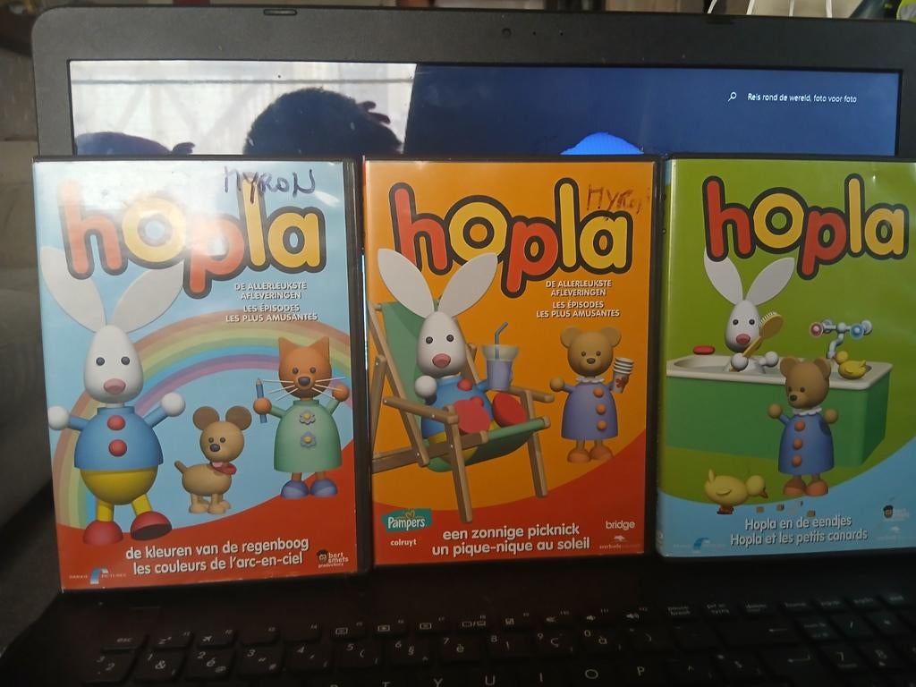 Hopla dvds, Ophalen