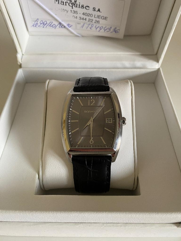 Montre Rodania Tonneau, Enlèvement ou Envoi, Comme neuf