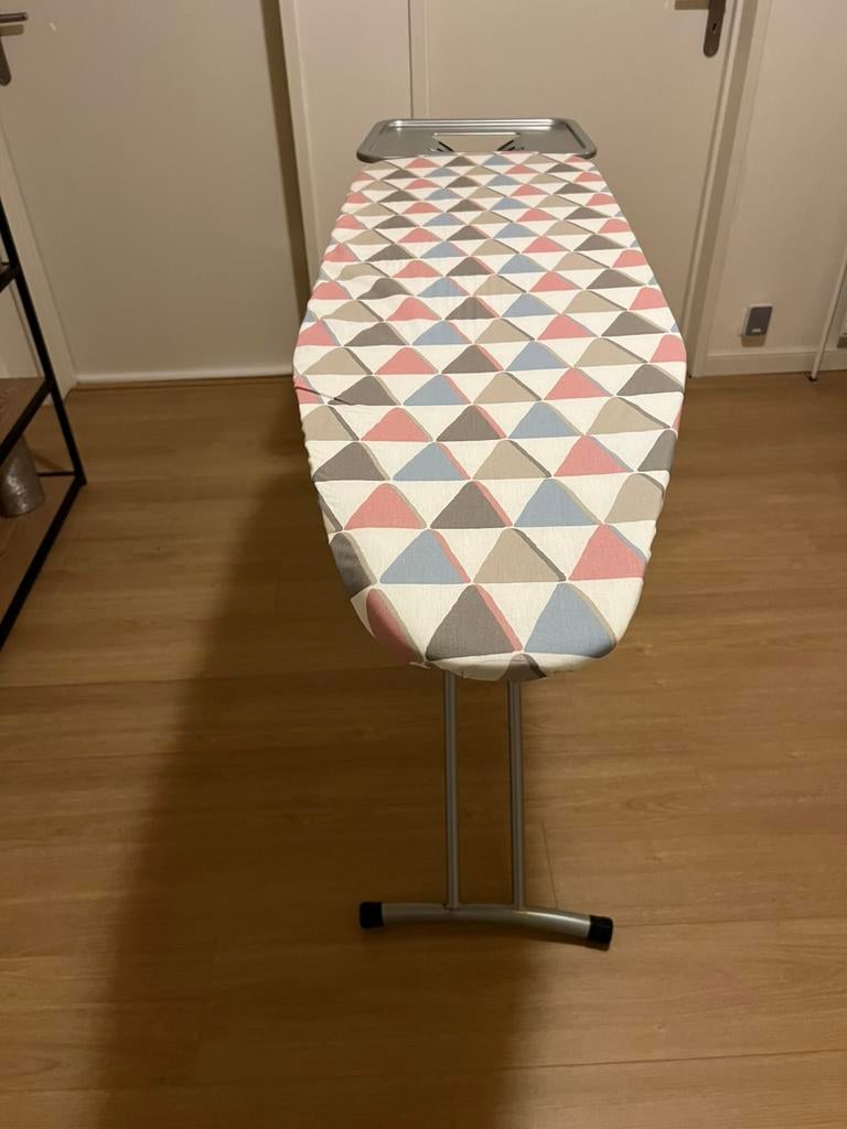Planche à repasser (neuve), Enlèvement, Neuf