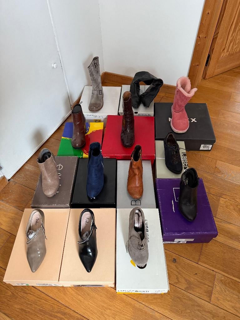 Lot 13 paires chaussures femme – pointures 36–37, Autres couleurs, Enlèvement, Boots et Botinnes, Porté