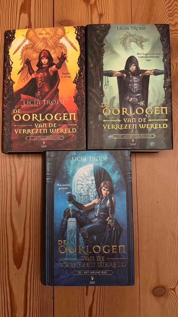 De Oorlogen van de verrezen wereld 1-3, Boeken, Ophalen of Verzenden, Zo goed als nieuw