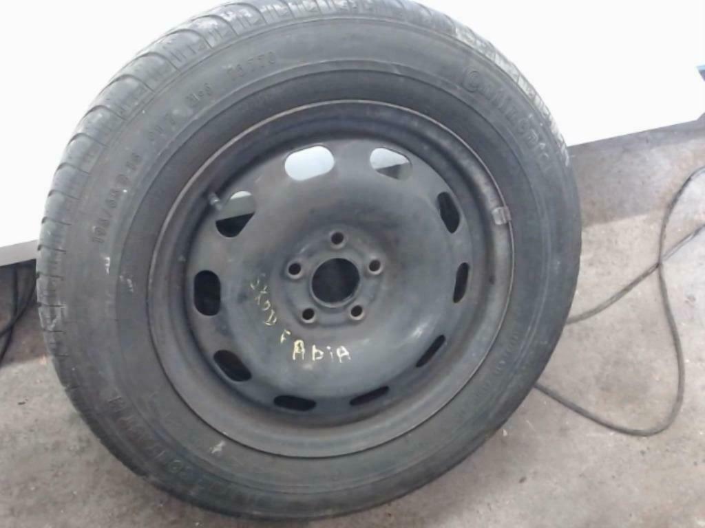 roue  skoda  fabia  et 38 15 pouces  5 trous, Enlèvement ou Envoi, Avant, Skoda