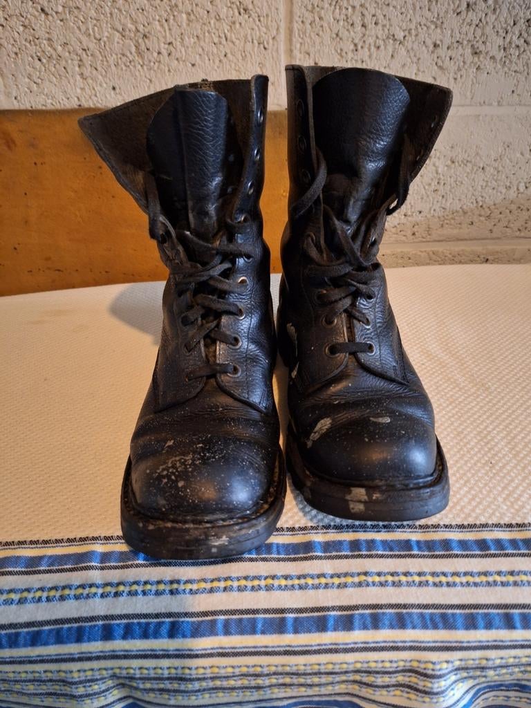 Abl bottines, Enlèvement