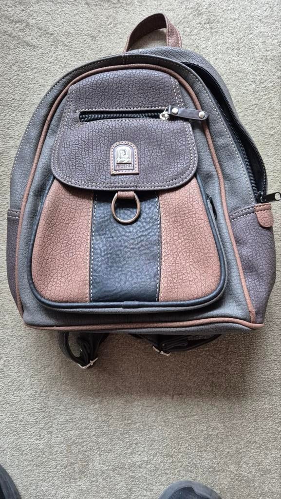 SAC À DOS EN CUIR COMME NEUF, Enlèvement ou Envoi, Comme neuf