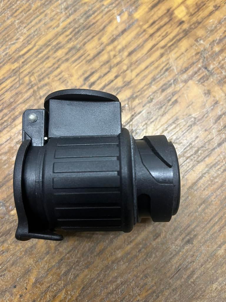 Adaptors (2) voor trekhaak, Auto-onderdelen, Ophalen, Nieuw