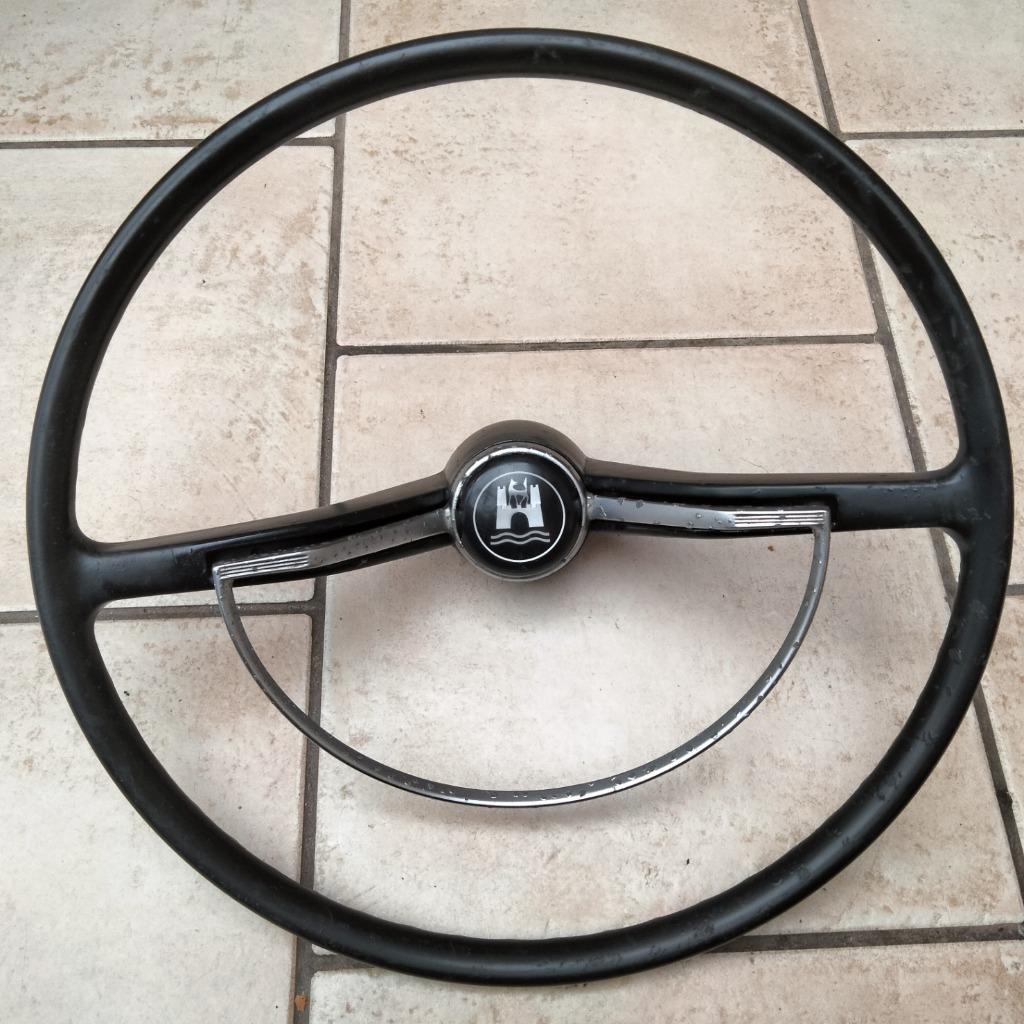 volant vw cox ,demi cerclo dans son jus,kever, Autos : Pièces & Accessoires, Enlèvement ou Envoi, Utilisé, Volkswagen