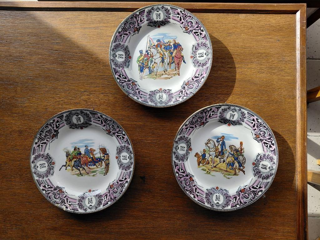 Assiettes décoratives militaires Les batailles de Boch par N, Antiquités & Art, Enlèvement ou Envoi