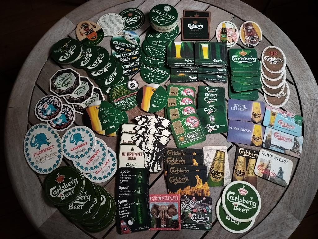 LOT +- 120 CARTES À BIÈRE/SOUS-VERRES À BIÈRE CARLSBERG, Enlèvement ou Envoi