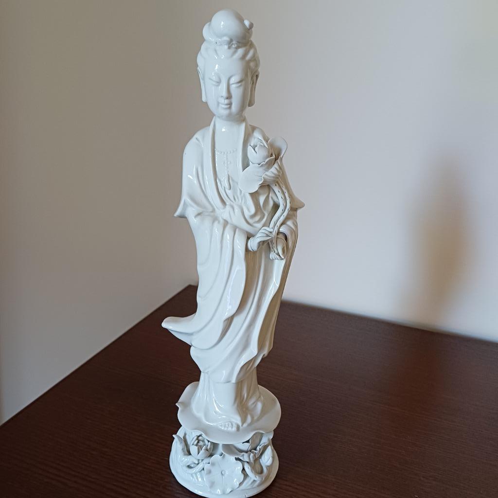 Guanyin raffiné - parfait état, Antiquités & Art, Antiquités | Porcelaine, Enlèvement ou Envoi