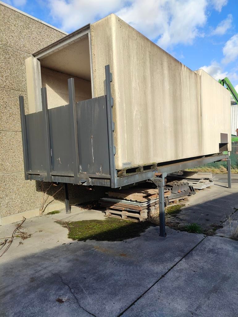 Nieuwe geïsoleerde laadbak. 8 m., Caravans en Kamperen, Ophalen