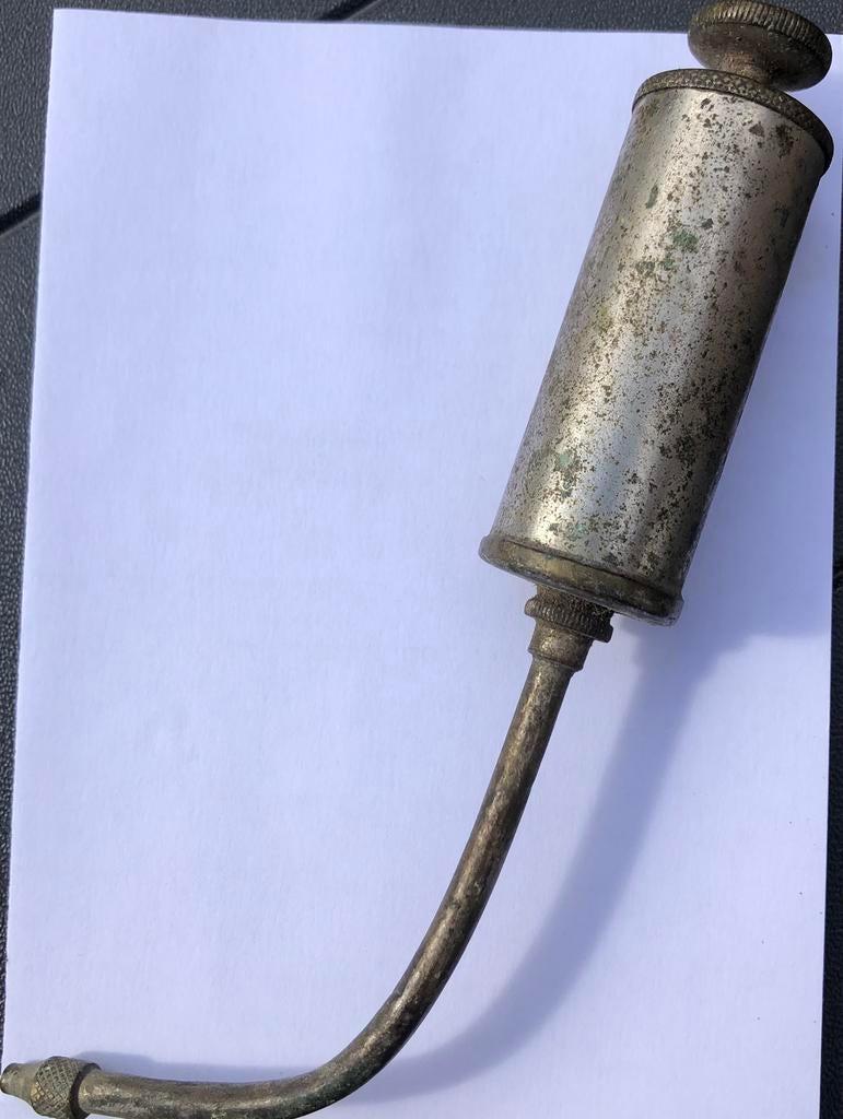 Ancienne burette …faire offre