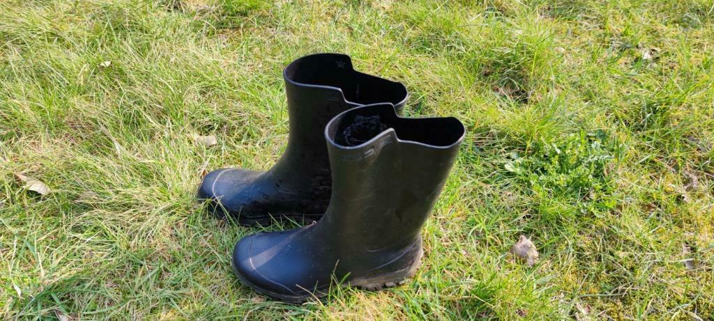 Rubber rubberen laarzen regenlaarzen botten SOLOGNAC 33 34, Enlèvement ou Envoi, Utilisé, Bottes, Garçon ou Fille