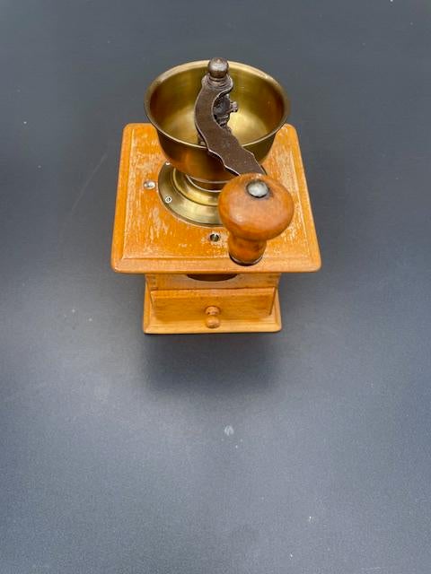 Vintage koffiemolen, Antiek en Kunst, Ophalen