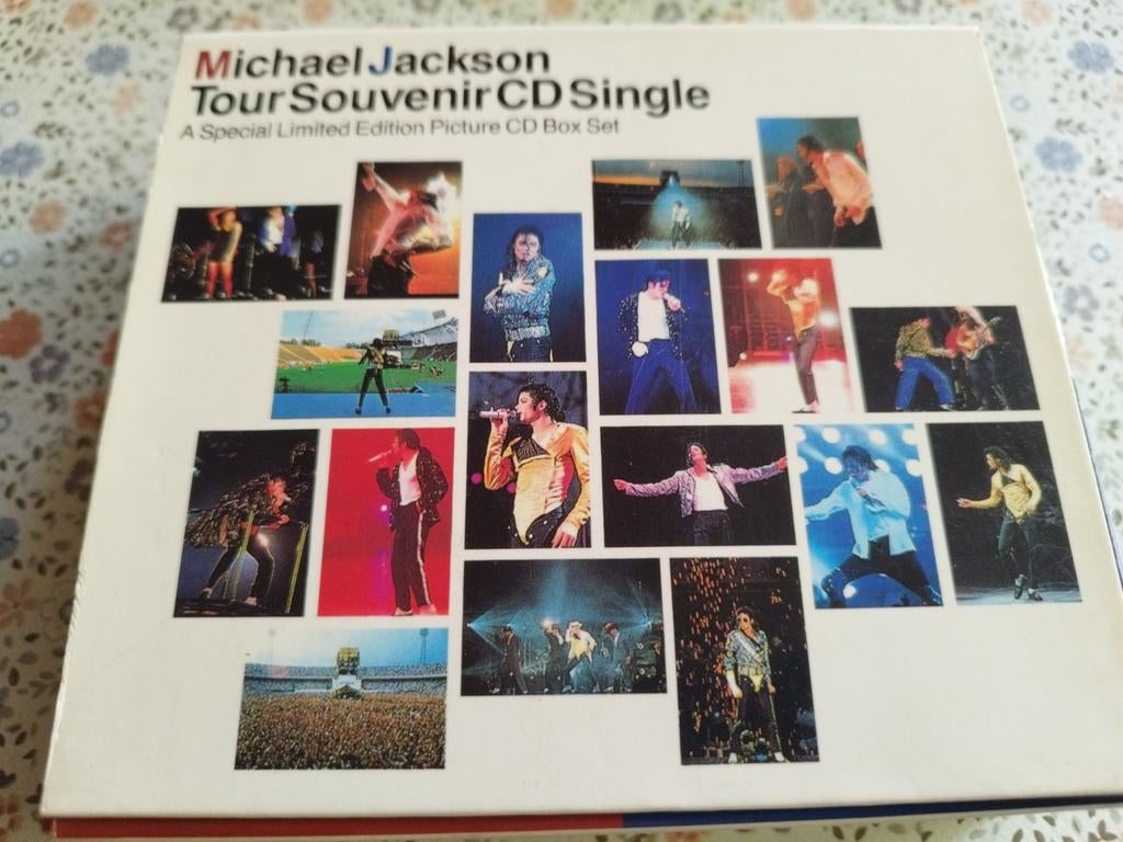 Michael Jackson Tour Souvenir Cd box, Cd's en Dvd's, Ophalen