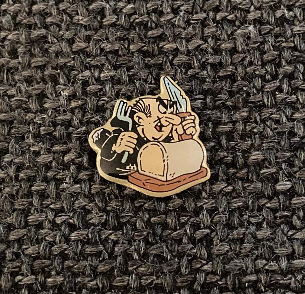 PIN - GARGAMEL - DE SMURFEN - LES SCHTROUMPFS, Collections, Envoi, Utilisé, Figurine, Insigne ou Pin's