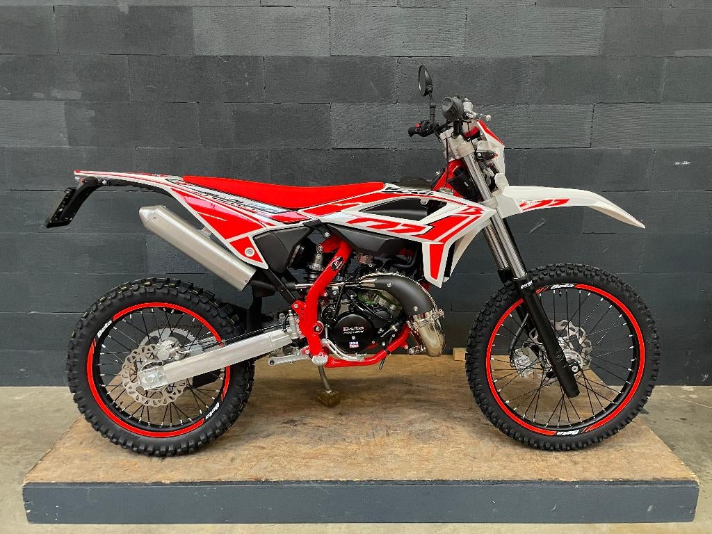 Beta RR 50 Enduro Sport 2025 Wit, Nieuw 50cc AM6, Neuf, Autres modèles, Enlèvement, 50 cm³