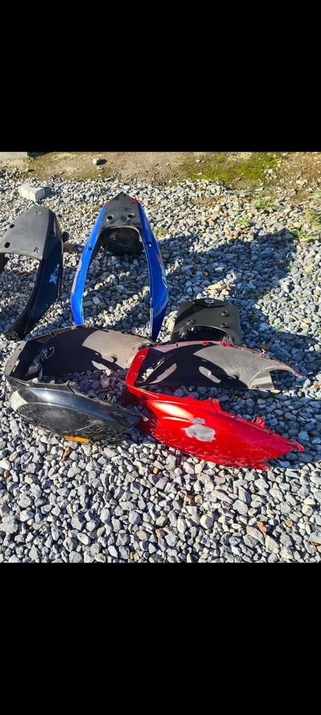Housses latérales zippées Piaggio et autres pièces 50cc, Vélos & Vélomoteurs, Pièces de cyclomoteur | Général, Enlèvement ou Envoi