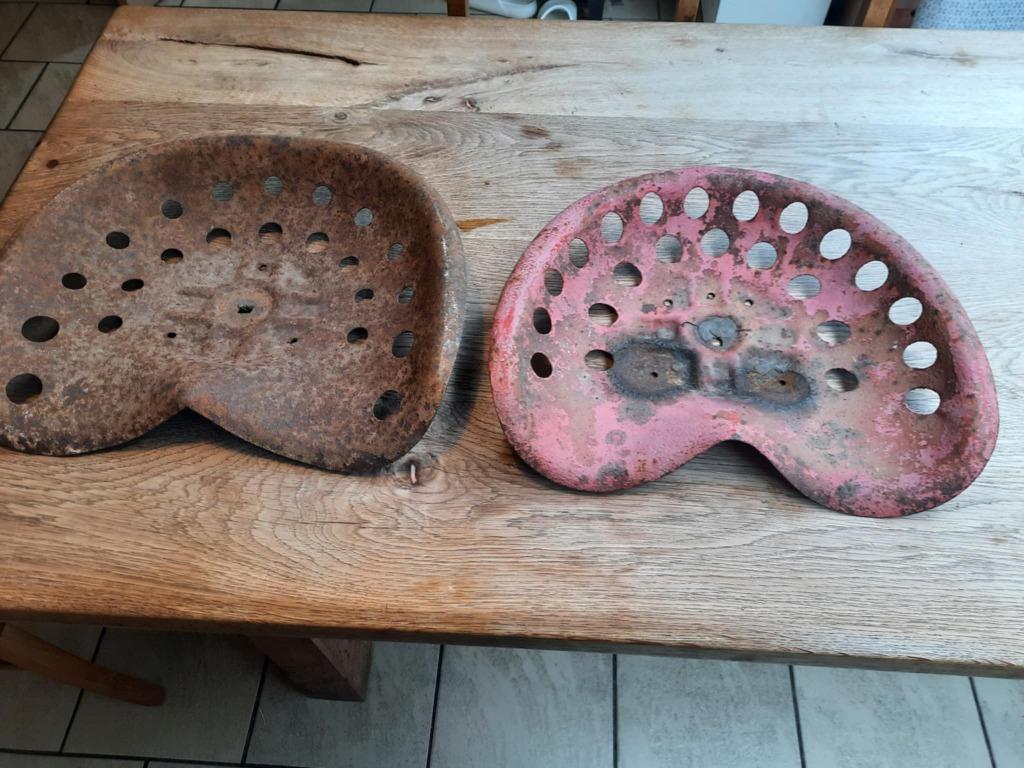 2 anciens siège de Tracteur, Enlèvement ou Envoi