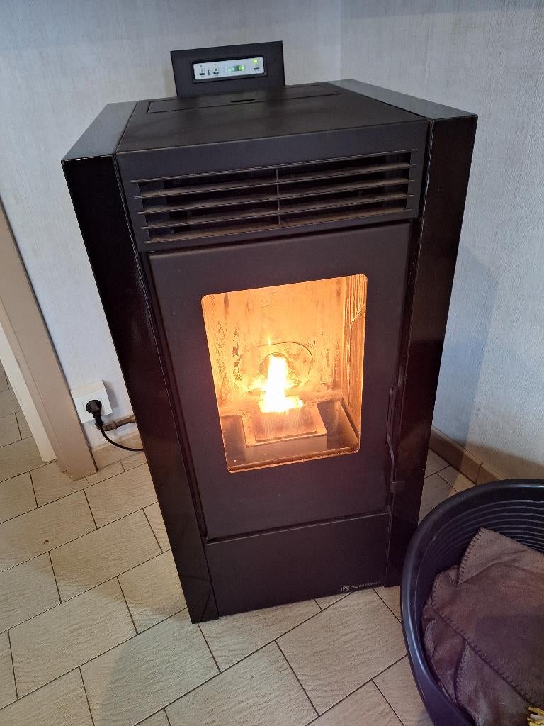 pelletkachel 8 kw stella, Ophalen, Overige brandstoffen, Zo goed als nieuw, Pelletkachel