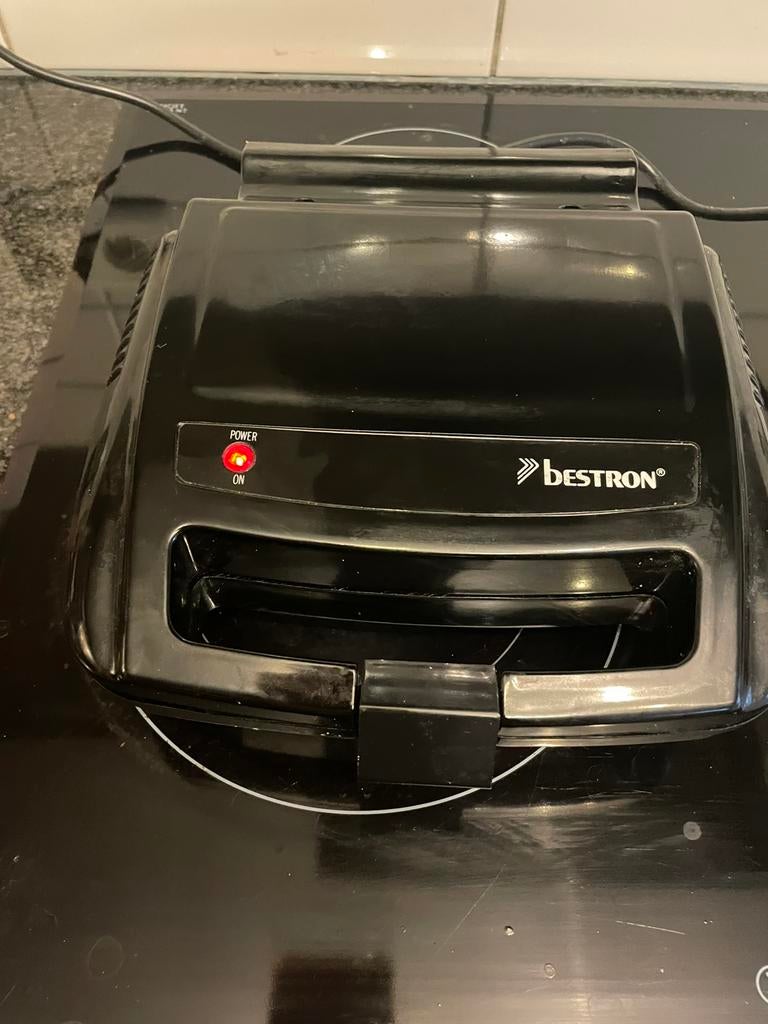 Croque monsieur bestron 700w, Enlèvement ou Envoi, Utilisé