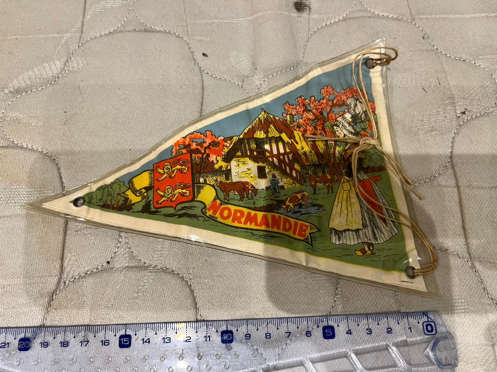 Ancien fanion Lisieux Normandie année 50