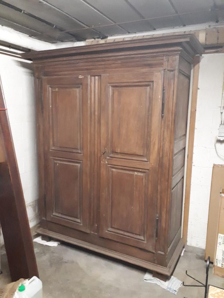 Ancienne Garde-robe. Dimensions L169 x larg 61 x H 204 cms., Enlèvement