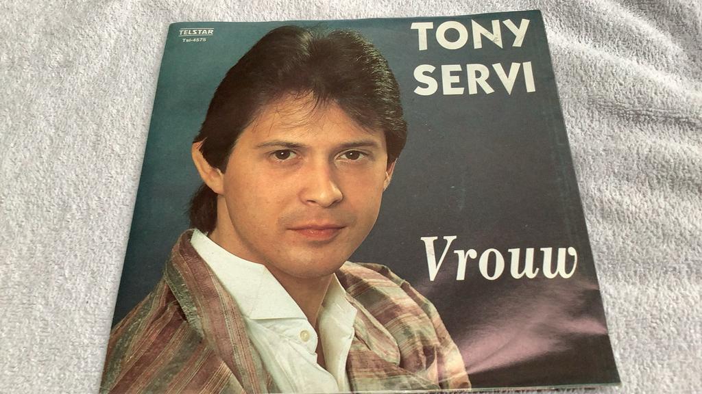 Vrouw. Tony Servi., Cd's en Dvd's, Ophalen of Verzenden, Zo goed als nieuw