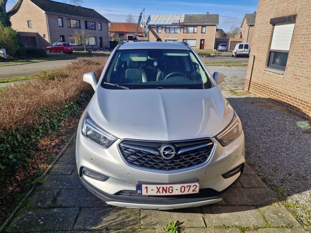 Mokka x 2017 diesel 
Mijn auto goede staat 
Km 143.0000, Auto's, Euro 6, MokkaX, Leder, SUV of Terreinwagen