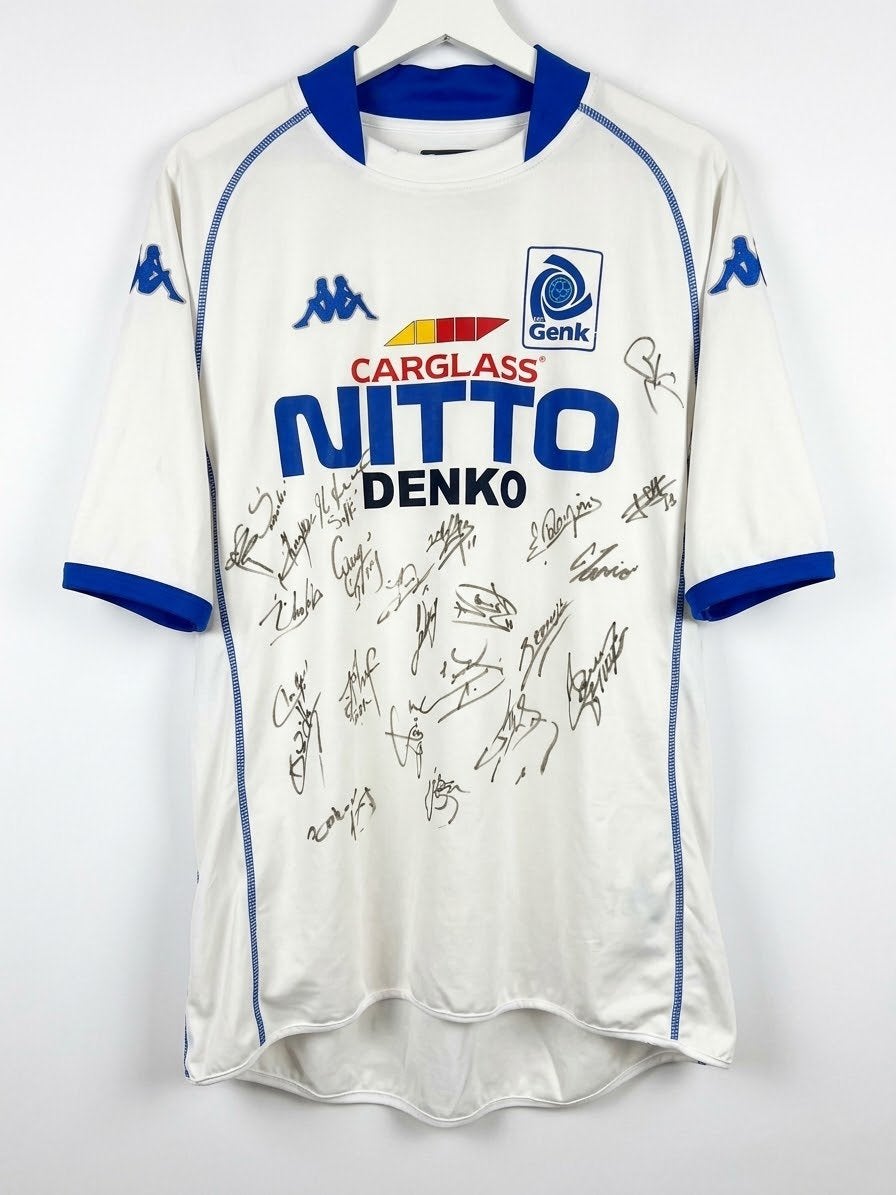 Truitje KRC Genk kampioenenjaar 2002. Getekend door ploeg, Enlèvement