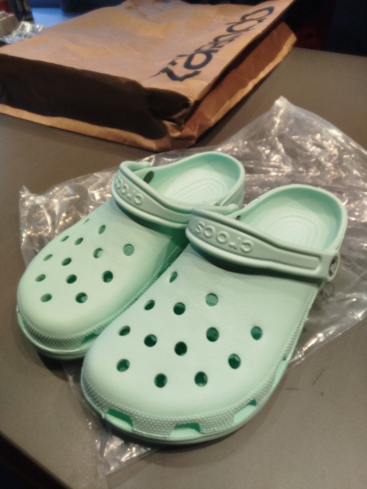Crocs Classic Mint Green Taille 38-39, Neuf, Autres couleurs, Sandales et Mûles, Envoi
