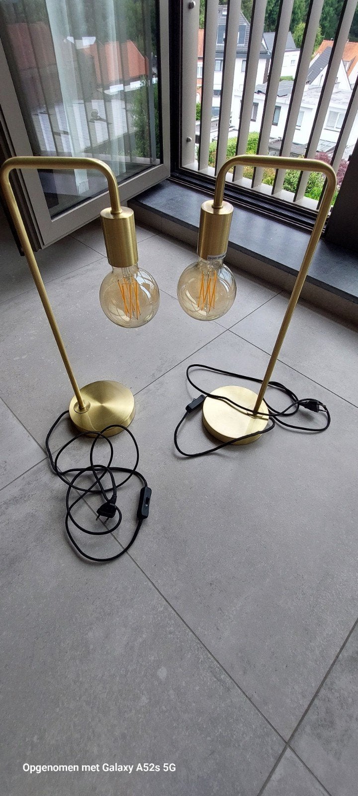 Nachttafel lampen, Ophalen